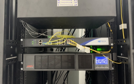 Lắp đăt bộ lưu điện 1000VA cho tủ rack server hệ thống mạng tại TpHCM