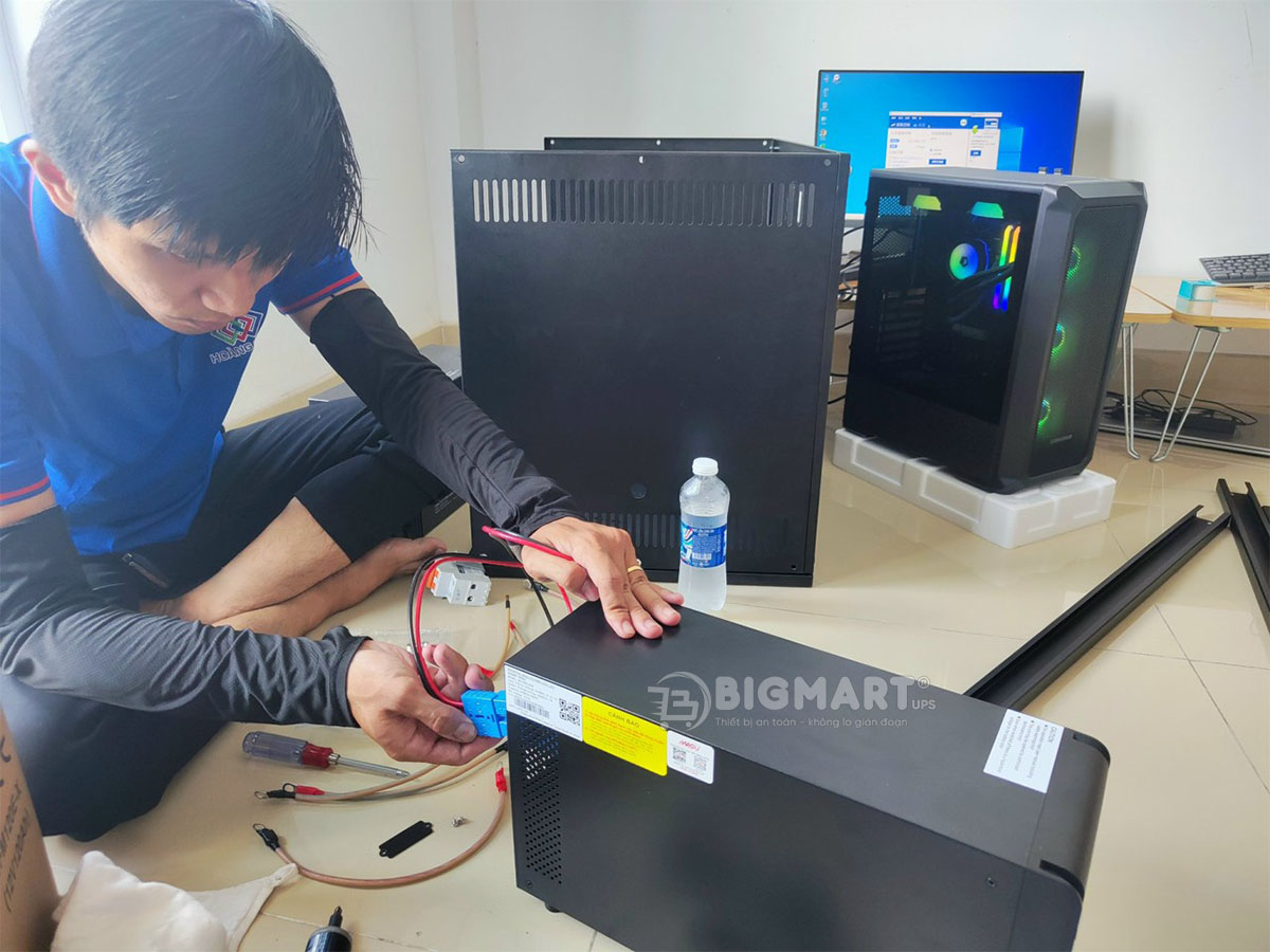 Dự án lắp đặt Bộ lưu điện 2000VA, ắc quy 120Ah cho hệ thống web server tại TpHCM