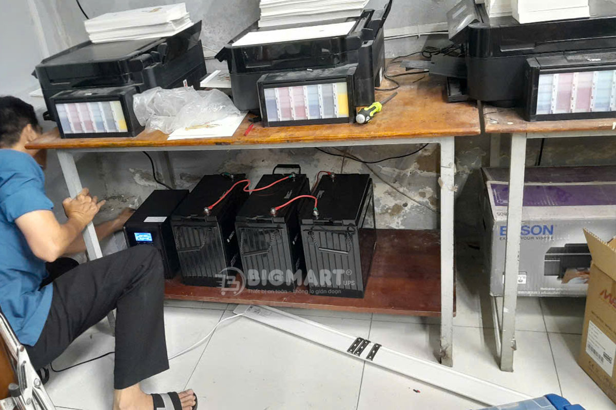 Lắp đặt bộ lưu điện 1000VA, ắc quy 134Ah cho hệ thống máy in màu laser